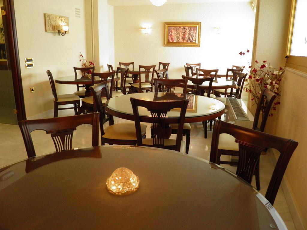 Thebes Hotel Meletiou מראה חיצוני תמונה