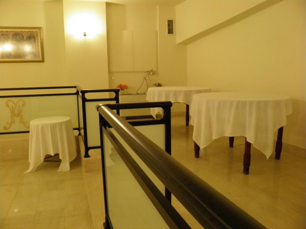 Thebes Hotel Meletiou מראה חיצוני תמונה