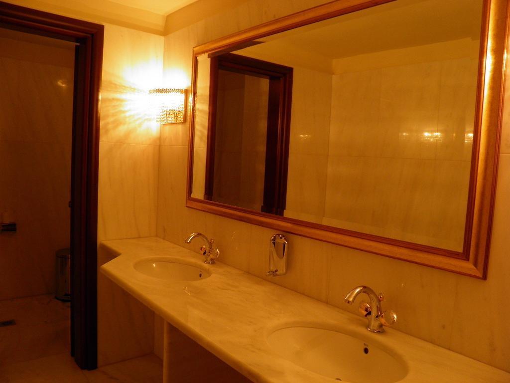 Thebes Hotel Meletiou מראה חיצוני תמונה