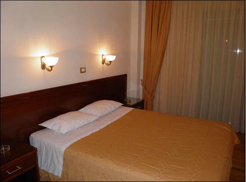 Thebes Hotel Meletiou מראה חיצוני תמונה